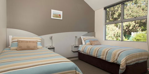 Cosy Corner Sea View Apartments - Accommodation Asia 15