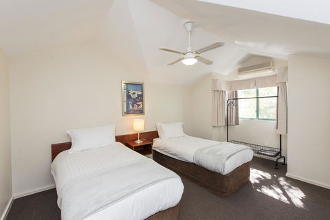 Subiaco Village 30 - Accommodation Asia 24