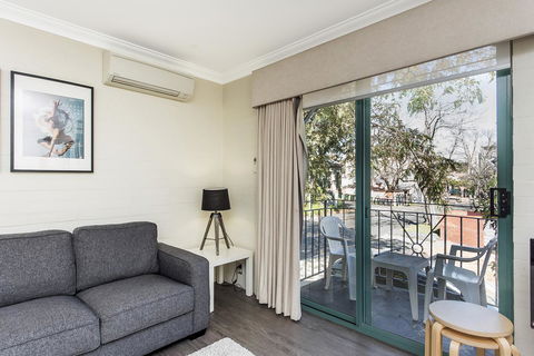 Subiaco Village 30 - Accommodation Asia 6