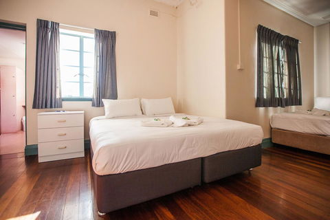Captain Stirling Hotel - Accommodation Asia 32