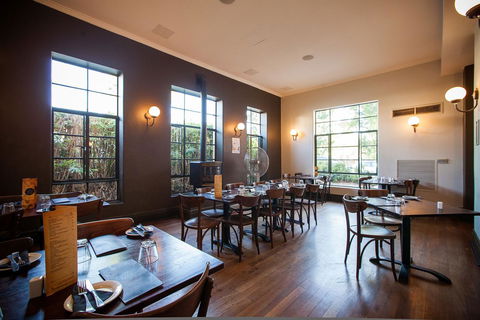 Captain Stirling Hotel - Accommodation Asia 41