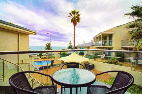 Scarborough Beach Front Resort - Shell Ten - Accommodation Asia 11