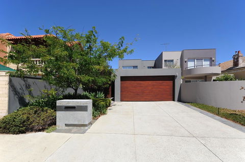 Cottesloe Beach House II - Accommodation Asia 22