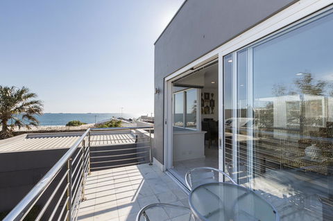 Cottesloe Beach House II - Accommodation Asia 9