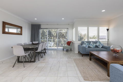 Cottesloe Beach House II - Accommodation Asia 0