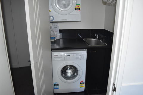 Central Executive Townhouse - Accommodation Asia 10