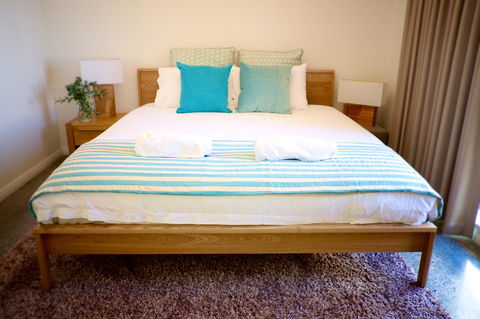 Cottesloe Artist's Beach Retreat - Accommodation Asia 9