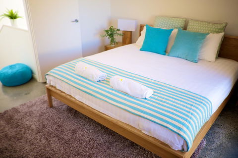 Cottesloe Artist's Beach Retreat - Accommodation Asia 13