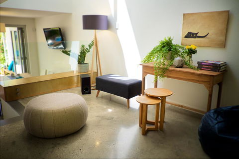 Cottesloe Artist's Beach Retreat - Accommodation Asia 17