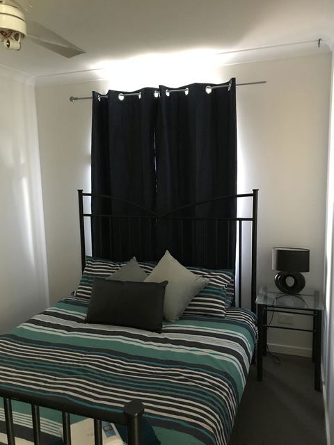 Blue Lake Family Retreat - Accommodation Asia 21