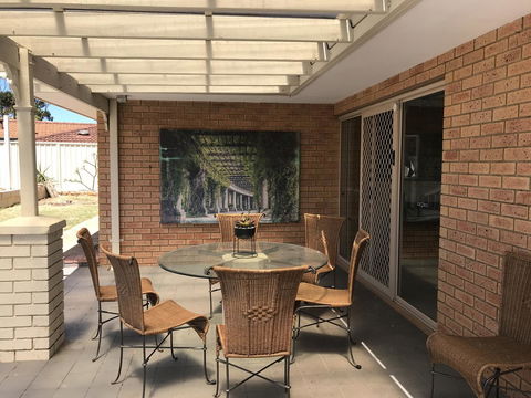 Blue Lake Family Retreat - Accommodation Asia 8