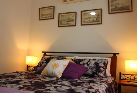 Jacaranda Hideaway Bed & Breakfast - Accommodation Guide 1