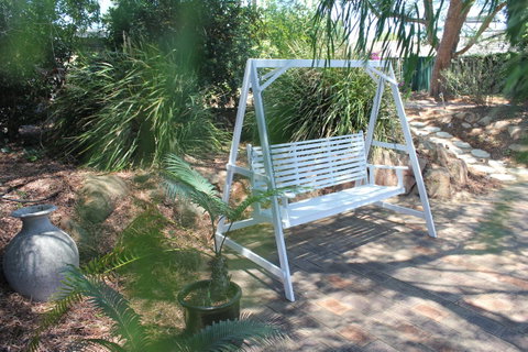 Jacaranda Hideaway Bed & Breakfast - Accommodation Guide 11