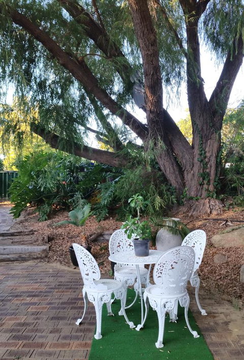 Jacaranda Hideaway Bed & Breakfast - Accommodation Guide 15