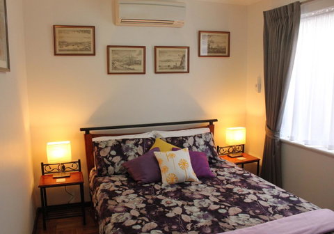 Jacaranda Hideaway Bed & Breakfast - Accommodation Guide 2