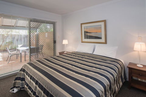 Bayshore Beachside Resort - Accommodation Asia 3