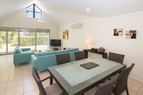 Bayshore Beachside Resort - Accommodation Asia 29
