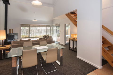 Bayshore Beachside Resort - Accommodation Asia 4