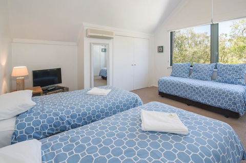 Bayshore Beachside Resort - Accommodation Asia 7