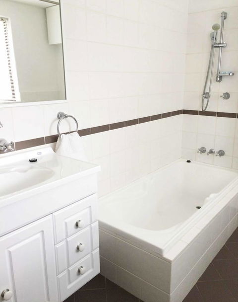 Kenata-Fairway Apartment Hotel - Accommodation Asia 23
