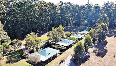 Treenbrook Cottages - Accommodation Asia 2