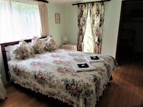 Treenbrook Cottages - Accommodation Asia 18