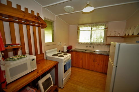 Treenbrook Cottages - Accommodation Asia 17