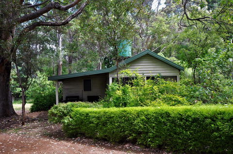 Treenbrook Cottages - Accommodation Asia 15