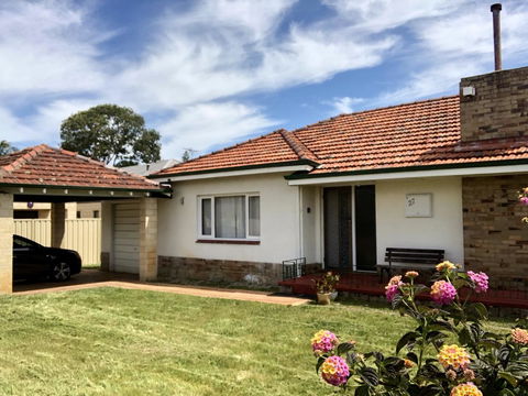 Inglewood Comfort - Accommodation Asia 9