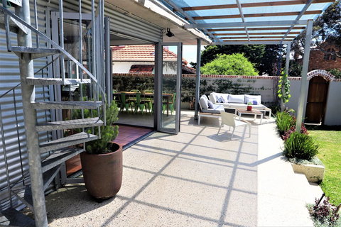 Fremantle Heritage Home For You To Enjoy! - Accommodation Asia 10