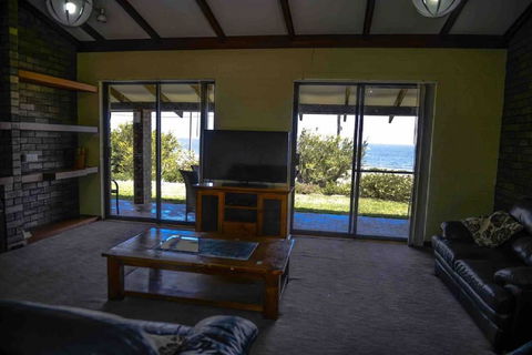 Geraldton Holliday Villas - Accommodation Asia 10