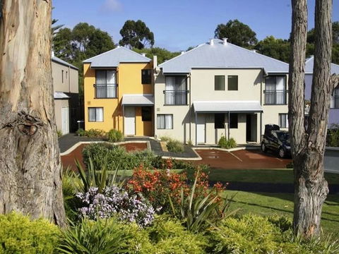 Leeuwin Apartments - Accommodation Asia 5