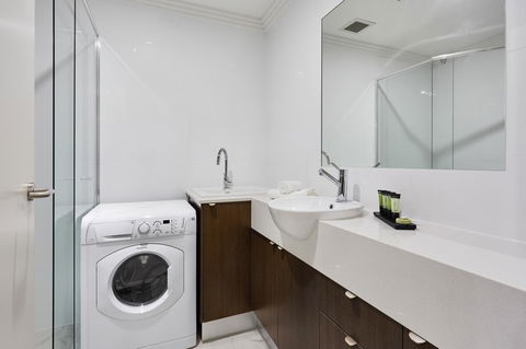 Attika Hotel - Accommodation Guide 20