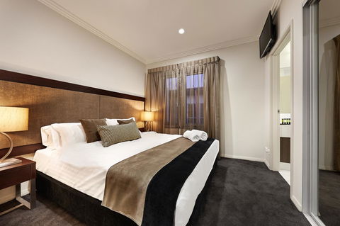 Attika Hotel - Accommodation Guide 5