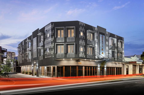 Attika Hotel - Accommodation Guide 9