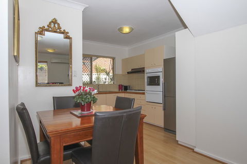 Leederville Townhouse - Accommodation Asia 1