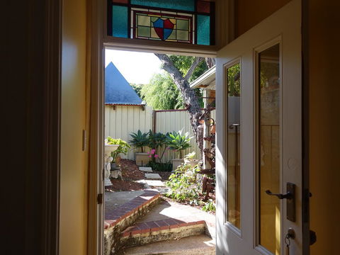 The Blacksmiths Cottage - Accommodation Asia 8