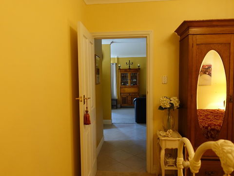 The Blacksmiths Cottage - Accommodation Asia 25