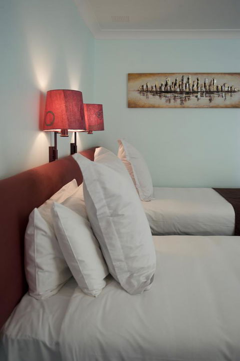 SureStay Hotel By Best Western The Clarence On Melville - Accommodation Asia 10