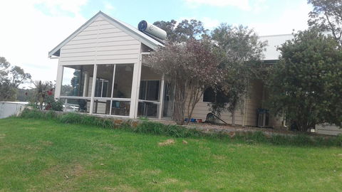 Abbivale Farm Cottage - Accommodation Asia 9