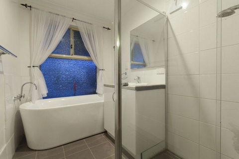 The Entertainer - Accommodation Asia 26