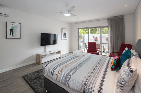 Churchill Studios - Accommodation Asia 0