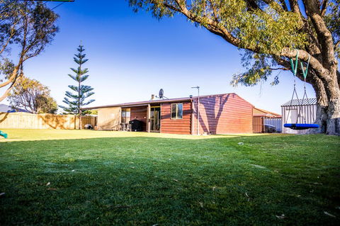 The Bothy Lancelin Family Retreat - Accommodation Asia 1