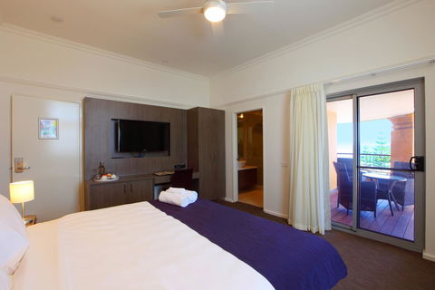 Cottesloe Beach Hotel - Accommodation Guide 8