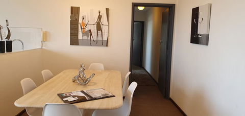 Lawley Luxury Views - Perth City, Swan River - Accommodation Asia 14