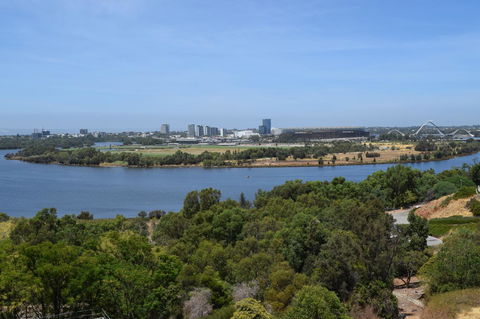 Lawley Luxury Views - Perth City, Swan River - Accommodation Asia 30