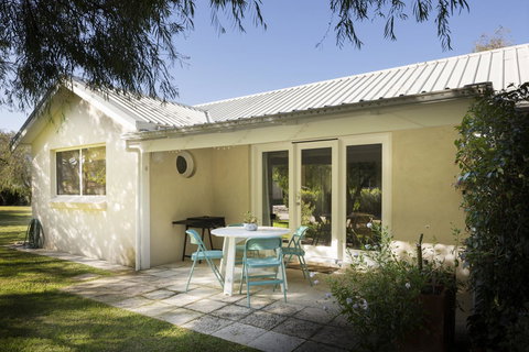 Whitesands Holiday Villas - Accommodation Guide 0