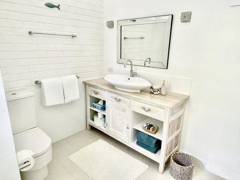 Whitesands Holiday Villas - Accommodation Guide 3