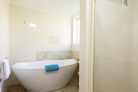 Whitesands Holiday Villas - Accommodation Guide 26