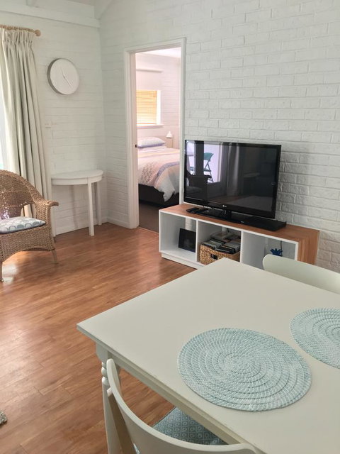 Whitesands Holiday Villas - Accommodation Guide 18